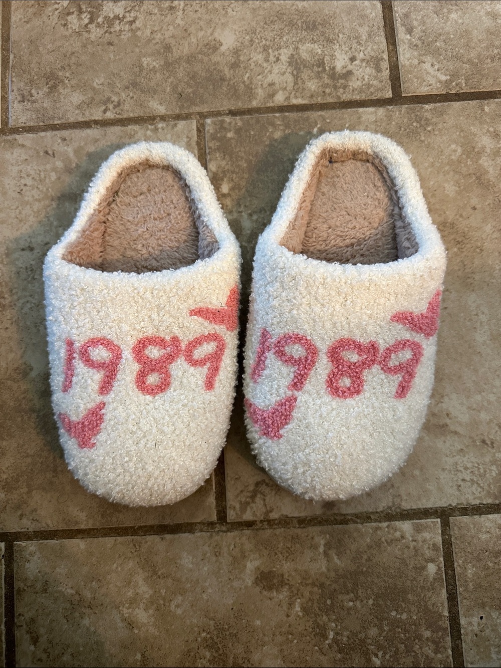 Kids Cozy Slip-On Slippers in Cream with Pink Accents